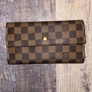 Authentic Louis Vuitton Wallet